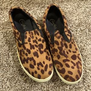 Candie’s women’s leopard print slide on shoes